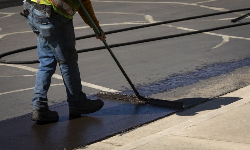 Professional Asphalt Sealing